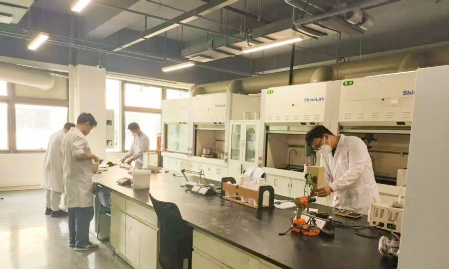 创新驱动“碳”索未来！青岛市碳纤维专家工作站正式揭牌